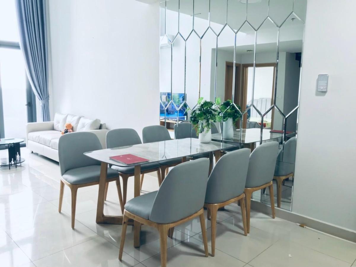 Apartment Ho Vip Sieu Rong, Sieu Sang, Gia Tot Chung Cu Celadon, Ngay Aeon Tan Phu