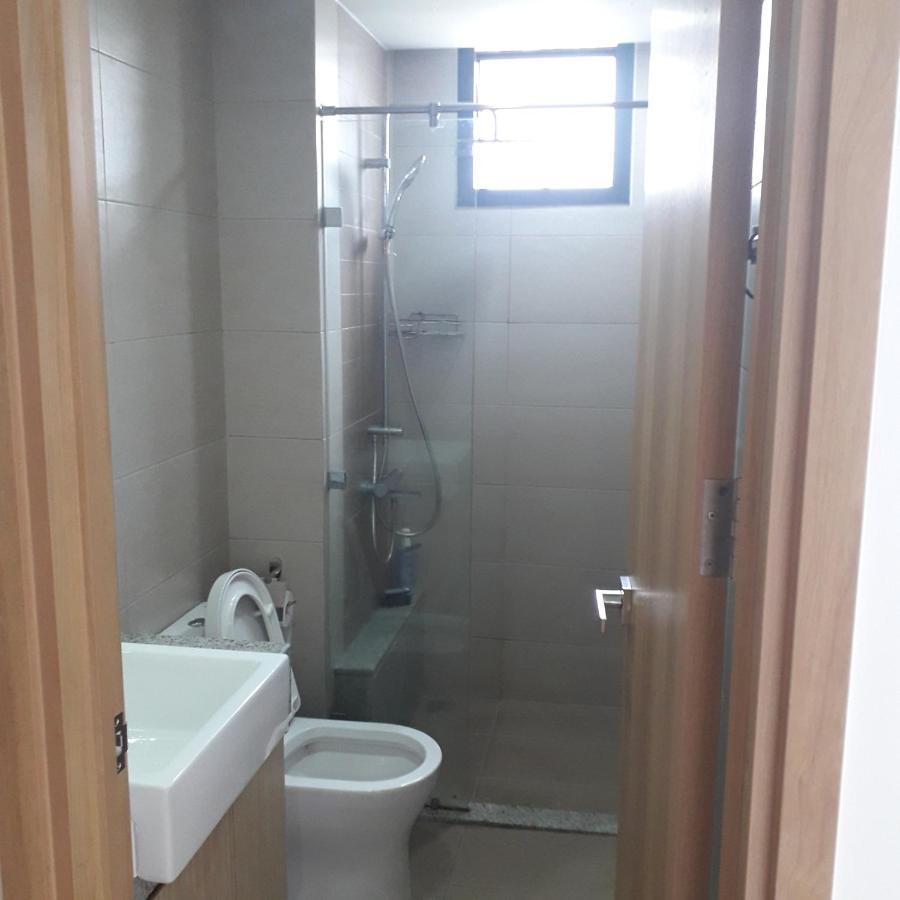 Ho Vip Sieu Rong, Sieu Sang, Gia Tot Chung Cu Celadon, Ngay Aeon Tan Phu Ho Chi Minh City